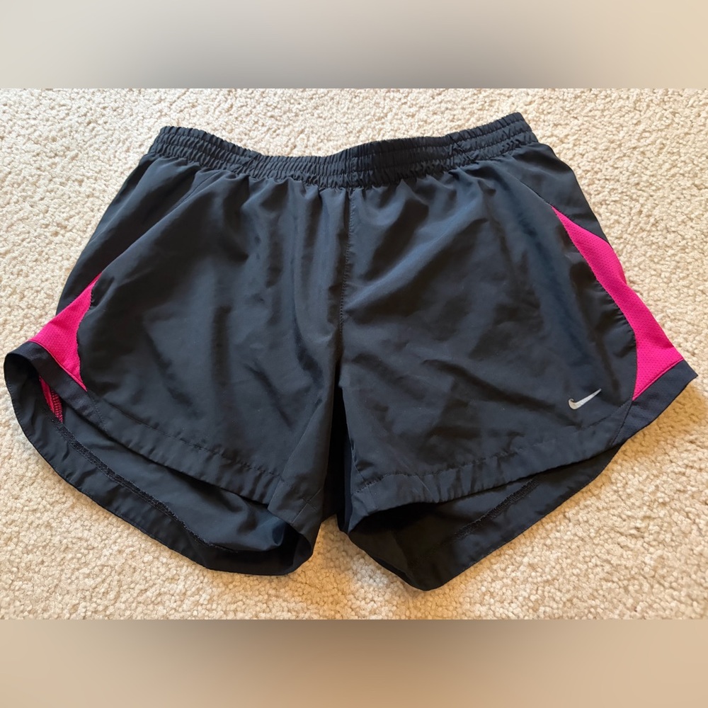 Nike Women's Athletic Shorts in Black and Pink